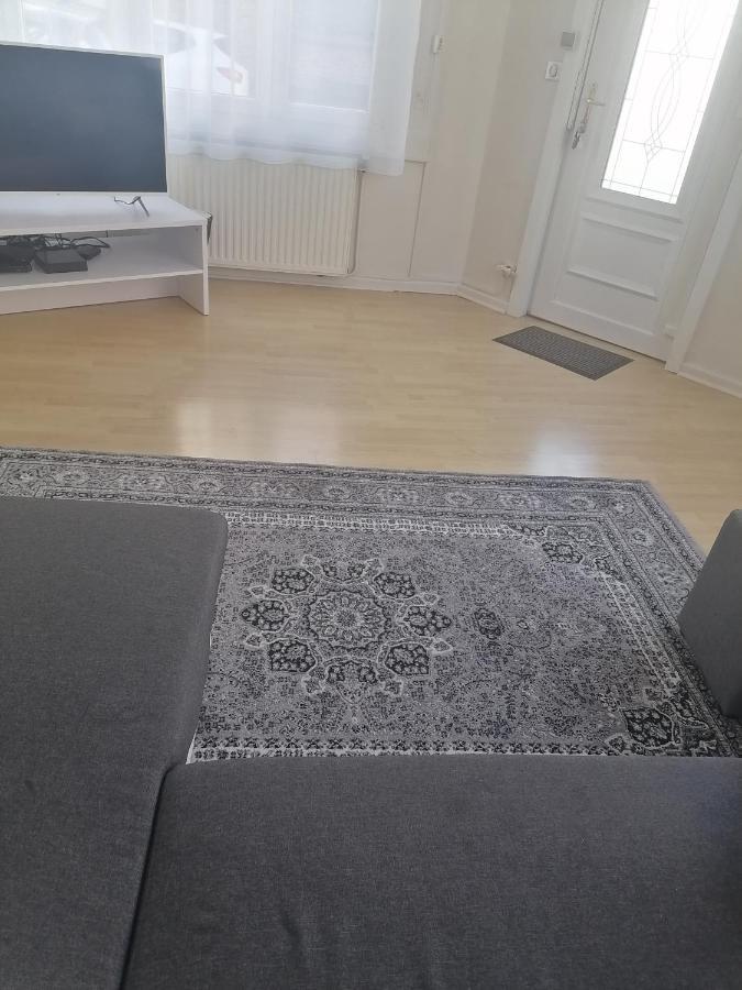 Lille Pres Du Chu Lille Appartement Buitenkant foto